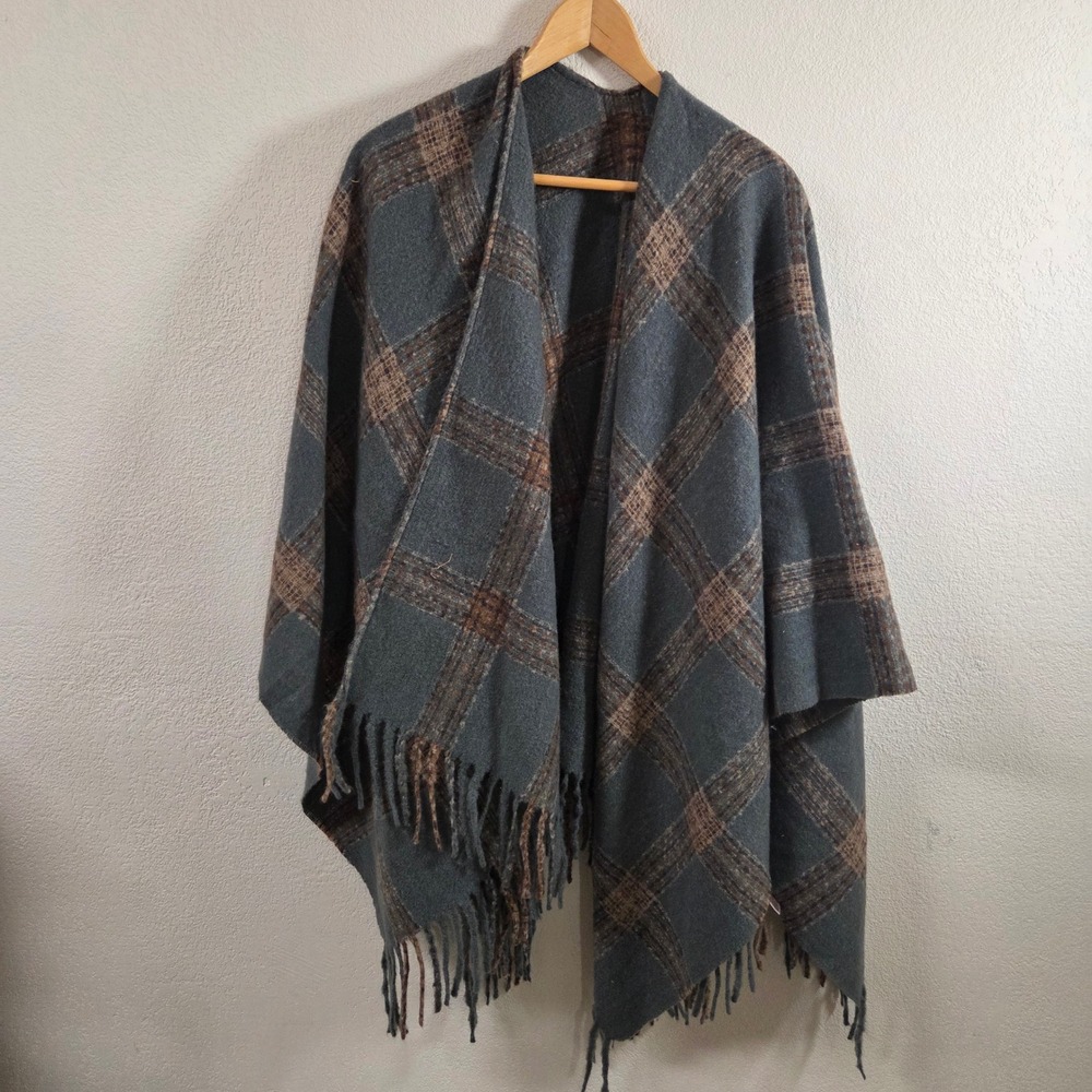 Blue Brown Plaid Fringe Poncho Wrap Ruana Cape One Size Open Front Knit
